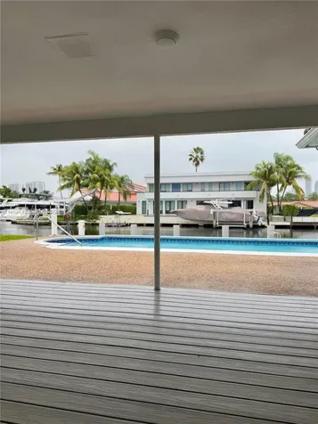 16453 NE 33rd Avenue North Miami Beach FL 33160
