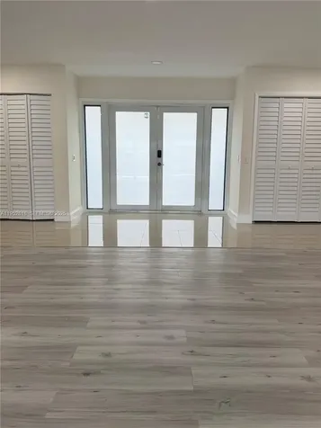 16453 NE 33rd Avenue North Miami Beach FL 33160