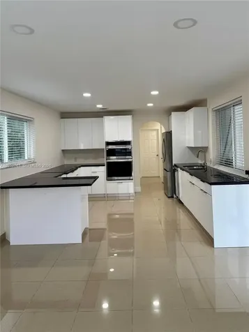 16453 NE 33rd Avenue North Miami Beach FL 33160