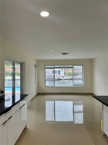 16453 NE 33rd Avenue North Miami Beach FL 33160