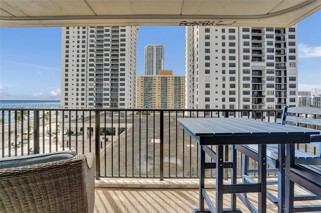 2201 S Ocean Drive Hollywood FL 33019