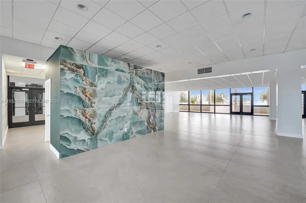 2201 S Ocean Drive Hollywood FL 33019