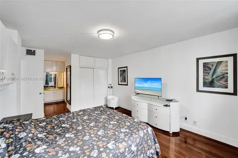 2201 S Ocean Drive Hollywood FL 33019