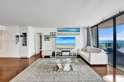 2201 S Ocean Drive Hollywood FL 33019