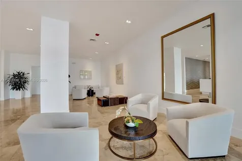 2201 S Ocean Drive Hollywood FL 33019
