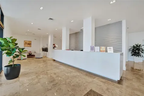 2201 S Ocean Drive Hollywood FL 33019