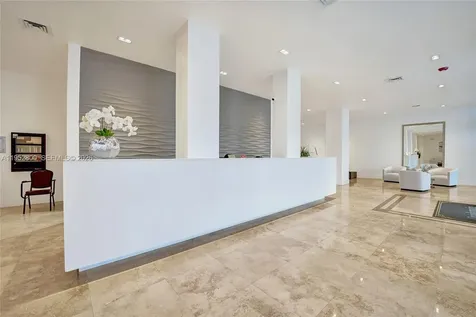2201 S Ocean Drive Hollywood FL 33019