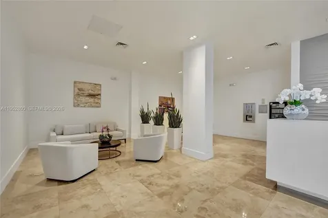 2201 S Ocean Drive Hollywood FL 33019