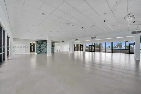 2201 S Ocean Drive Hollywood FL 33019