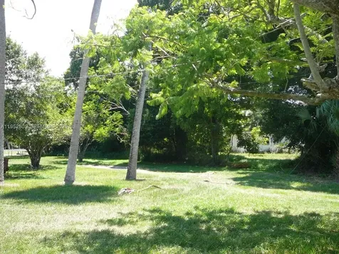 2405 Sunrise Boulevard Fort Pierce FL 34982