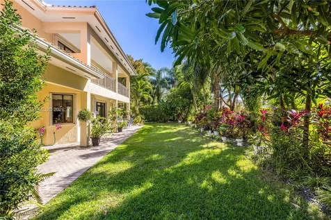 19086 SW 76th Avenue Cutler Bay FL 33157