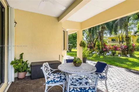 19086 SW 76th Avenue Cutler Bay FL 33157