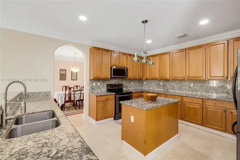 19086 SW 76th Avenue Cutler Bay FL 33157