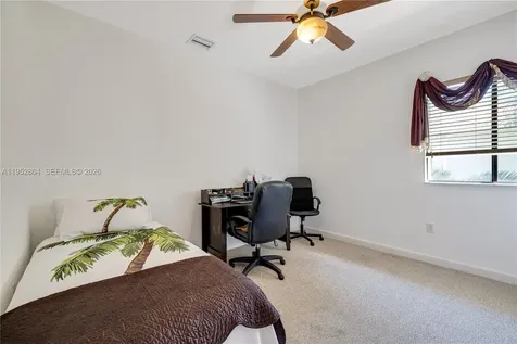 19086 SW 76th Avenue Cutler Bay FL 33157