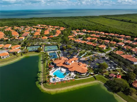 19086 SW 76th Avenue Cutler Bay FL 33157