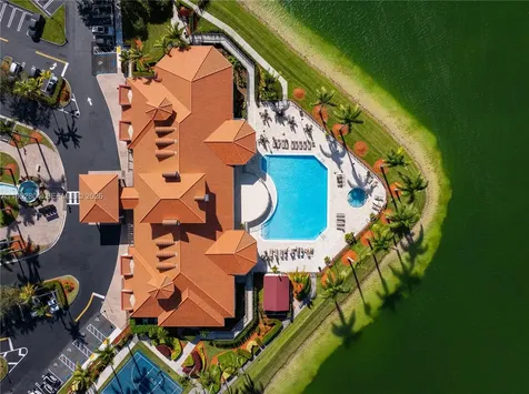 19086 SW 76th Avenue Cutler Bay FL 33157