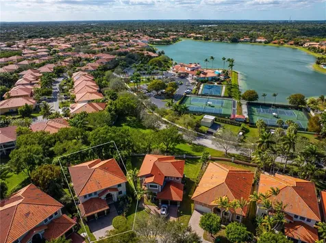19086 SW 76th Avenue Cutler Bay FL 33157