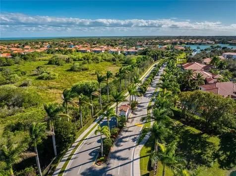 19086 SW 76th Avenue Cutler Bay FL 33157