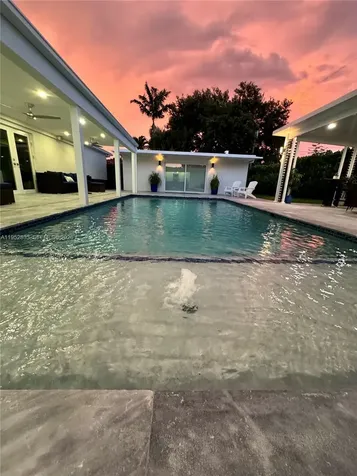 7425 SW 139th Terrace Palmetto Bay FL 33158