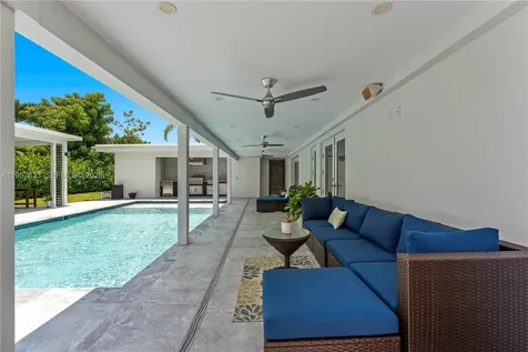 7425 SW 139th Terrace Palmetto Bay FL 33158