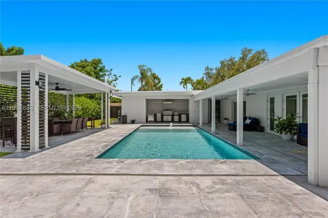 7425 SW 139th Terrace Palmetto Bay FL 33158