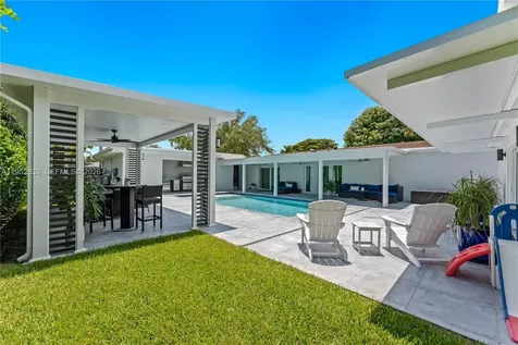 7425 SW 139th Terrace Palmetto Bay FL 33158