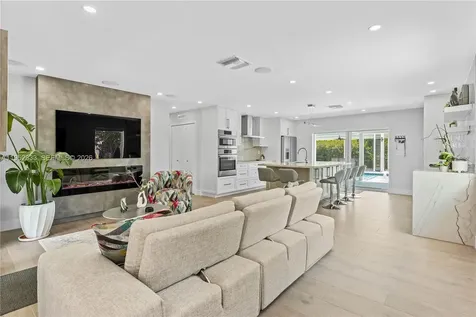 7425 SW 139th Terrace Palmetto Bay FL 33158