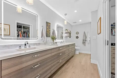 7425 SW 139th Terrace Palmetto Bay FL 33158