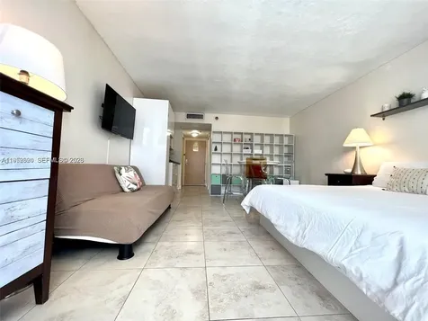 19201 Collins Avenue Sunny Isles Beach FL 33160