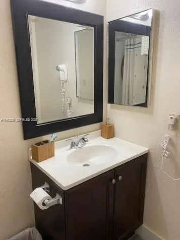 19201 Collins Avenue Sunny Isles Beach FL 33160