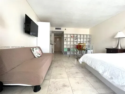 19201 Collins Avenue Sunny Isles Beach FL 33160