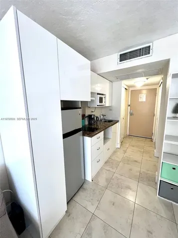19201 Collins Avenue Sunny Isles Beach FL 33160