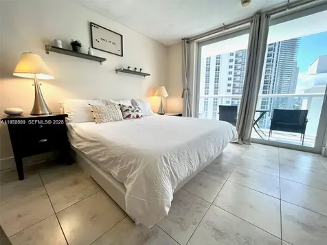 19201 Collins Avenue Sunny Isles Beach FL 33160
