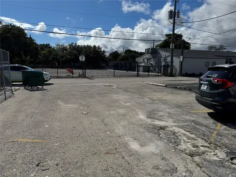 2328 Hollywood Boulevard Hollywood FL 33020