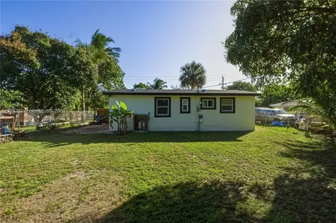 881 NW 34th Avenue Lauderhill FL 33311