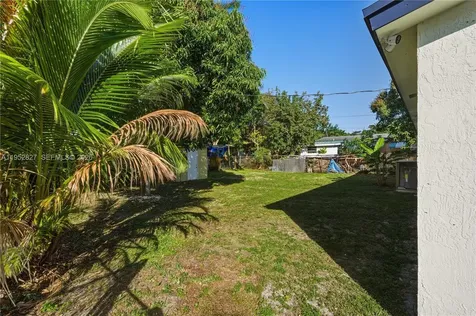 881 NW 34th Avenue Lauderhill FL 33311