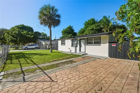 881 NW 34th Avenue Lauderhill FL 33311