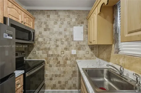 881 NW 34th Avenue Lauderhill FL 33311
