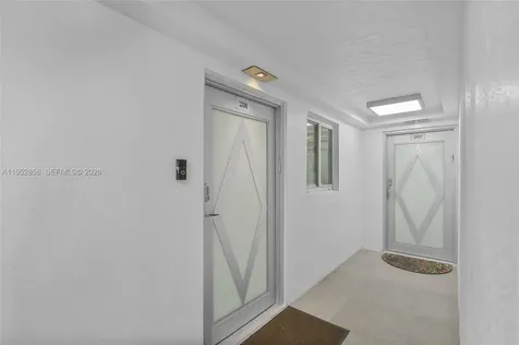 4141 Collins Avenue Miami Beach FL 33140
