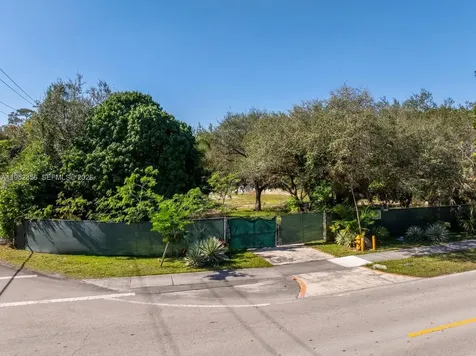 9790 SW 67th Avenue Pinecrest FL 33156