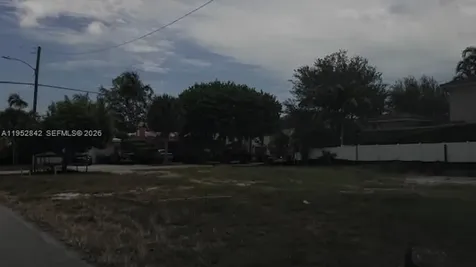 450 NE 16th Avenue Fort Lauderdale FL 33301