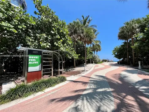 2899 Collins Avenue Miami Beach FL 33140