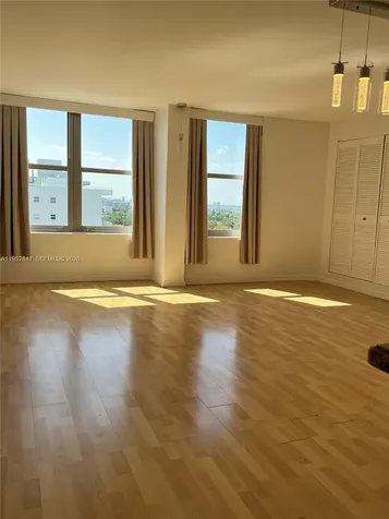 2899 Collins Avenue Miami Beach FL 33140