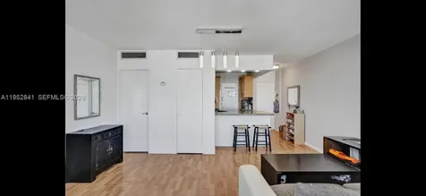 2899 Collins Avenue Miami Beach FL 33140