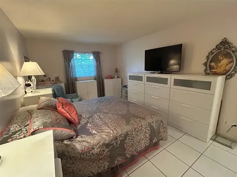 5640 SW 3rd Place Margate FL 33068
