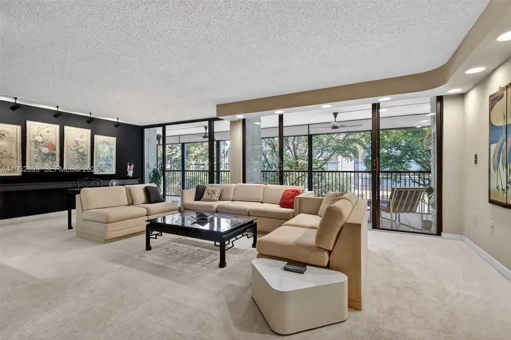 2810 N 46th Avenue Hollywood FL 33021