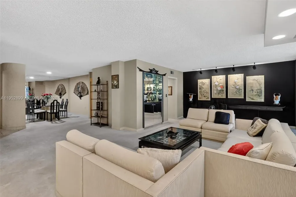 2810 N 46th Avenue Hollywood FL 33021