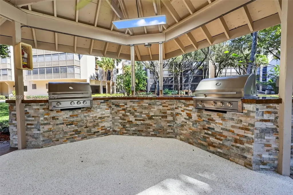 2810 N 46th Avenue Hollywood FL 33021