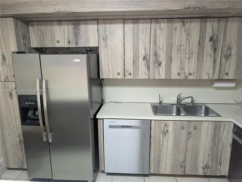 2810 N 46th Avenue Hollywood FL 33021
