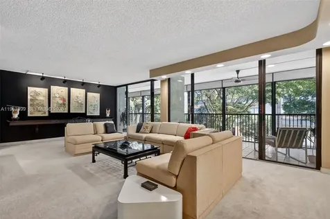 2810 N 46th Avenue Hollywood FL 33021